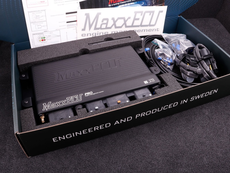 MaxxECU PRO PREMIUM (ECU, harnesses, accessories and LSU 4.2)